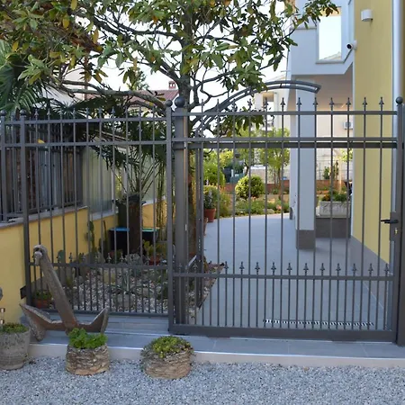 New In Center Of * Porec
