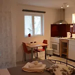 New In Center Of Appartamento Porec