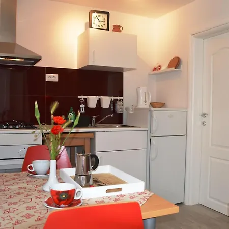 New In Center Of Apartment Porec