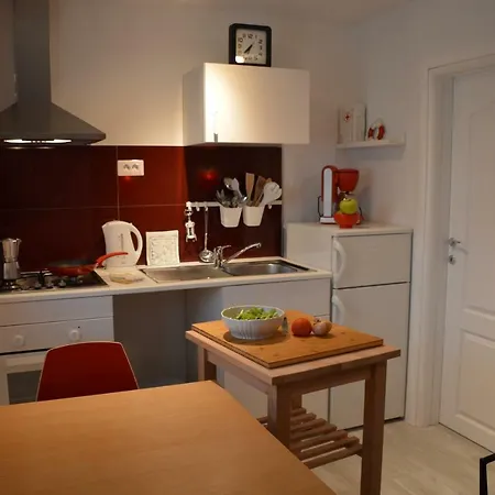 New In Center Of Apartment Porec